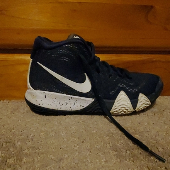 kyrie 4 midnight navy